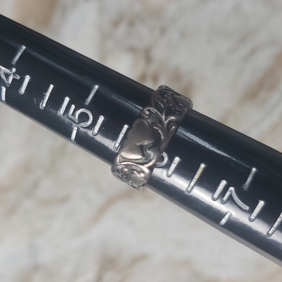 Vintage Sterling Sweetheart Ring - Picture 4 of 9